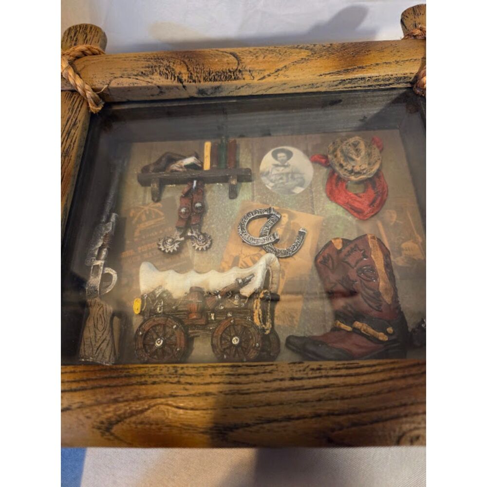 Rustic Western Shadow Box Wagon Boot Cowboy Display - Picture 2 of 3